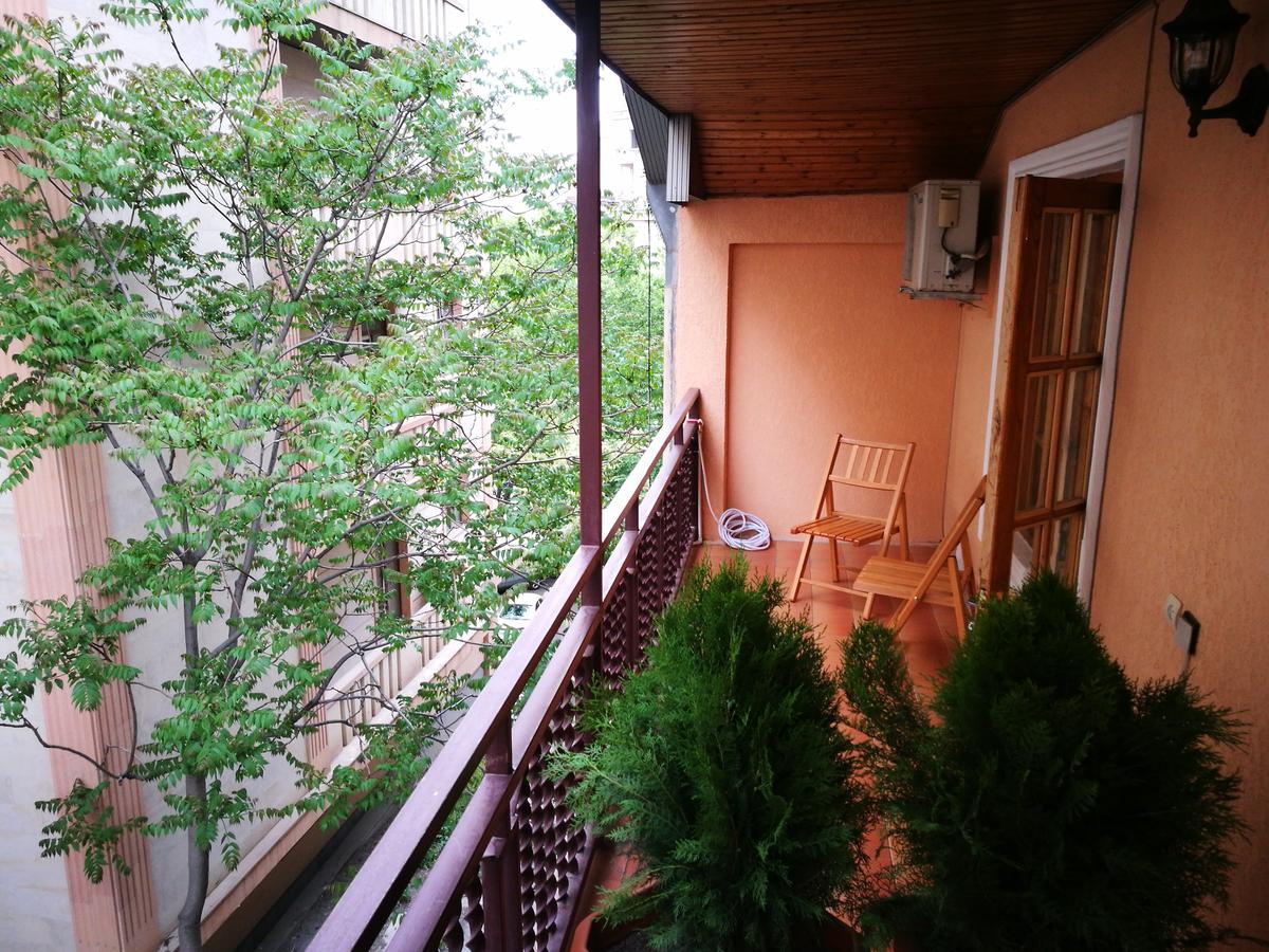 Hotel Salo Tbilisi Buitenkant foto