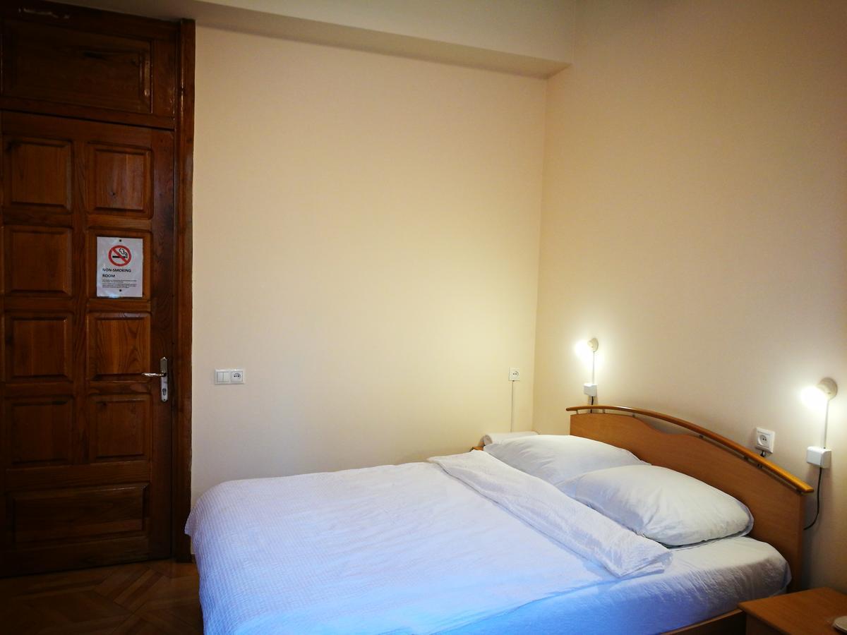 Hotel Salo Tbilisi Buitenkant foto